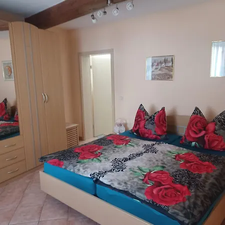 Am Straufhain Apartment