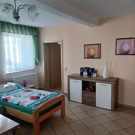 Am Straufhain Apartment